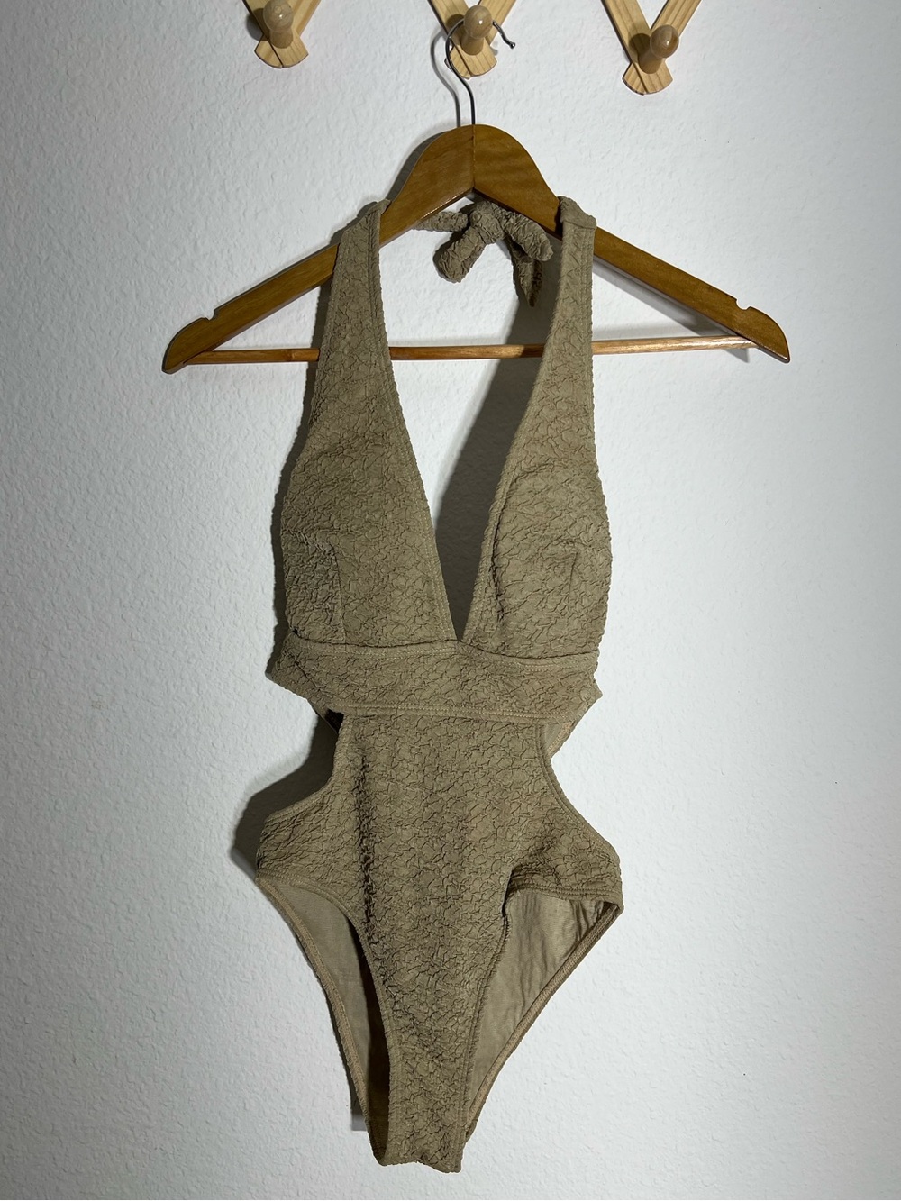 CUPSHE • one piece cutout bathing suit